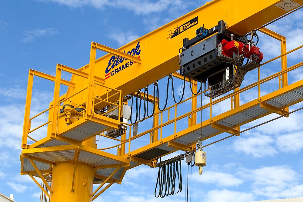 LNG Single Drum Tank Hoists